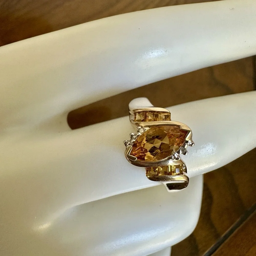 LGL Leer Gem Accent Ring 10K Yellow Gold Size 8 Citrine Quartz 2 Diamonds 3.2g